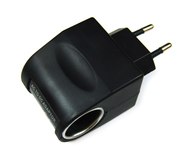 Adapter 220V zu 12 Volt