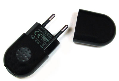 Mini USB Netzteil / Ladeger�t schwarz f�r USB 1A Output