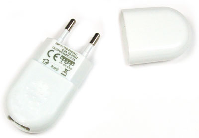 Mini USB Netzteil / Ladeger�t weiss f�r USB 1A Output